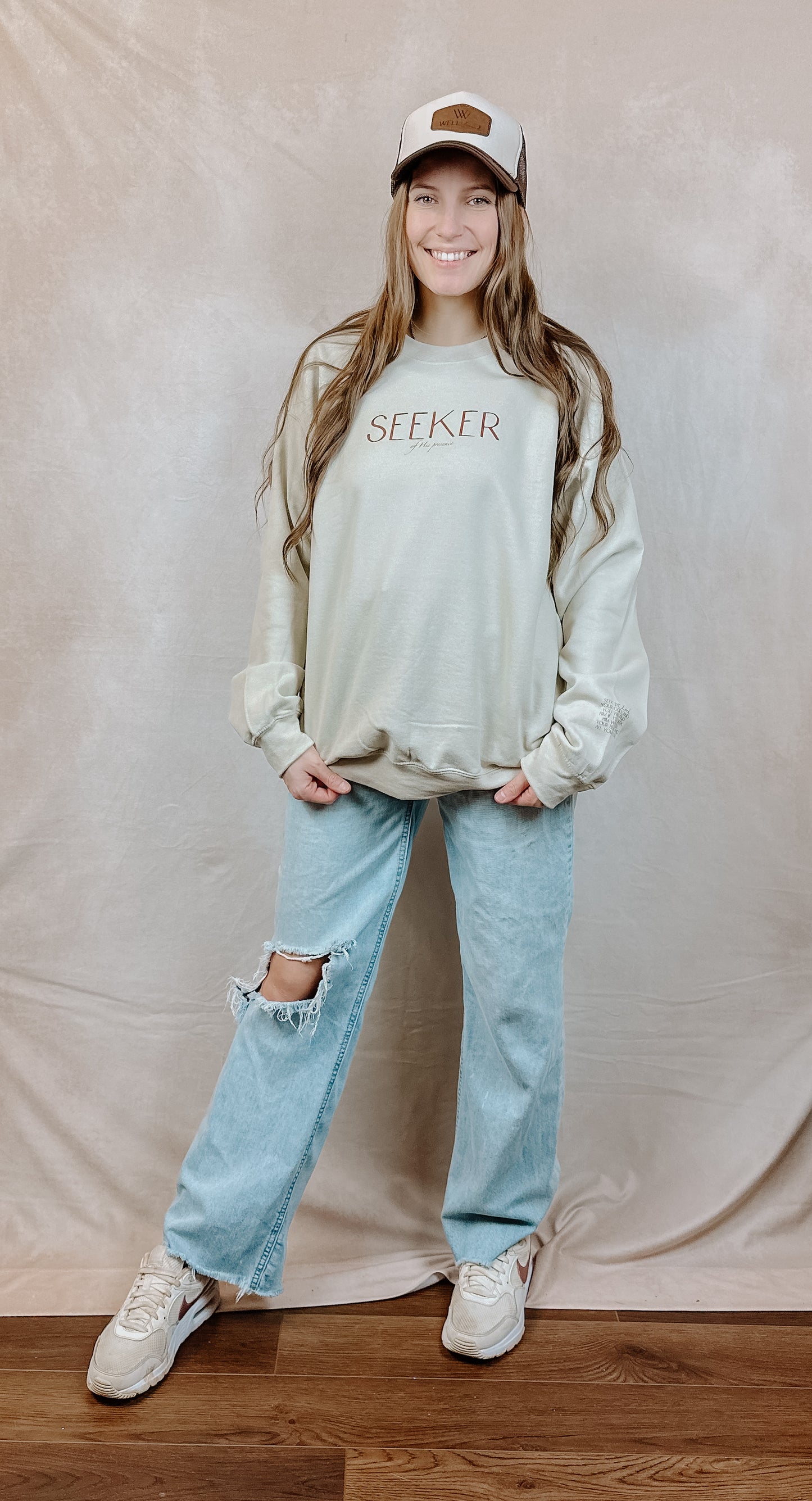 SEEKER CREWNECK